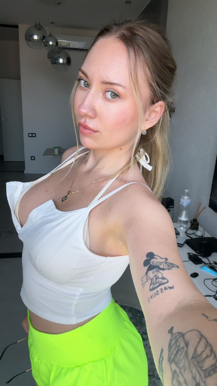 KateV in her underwear in Shaoxing