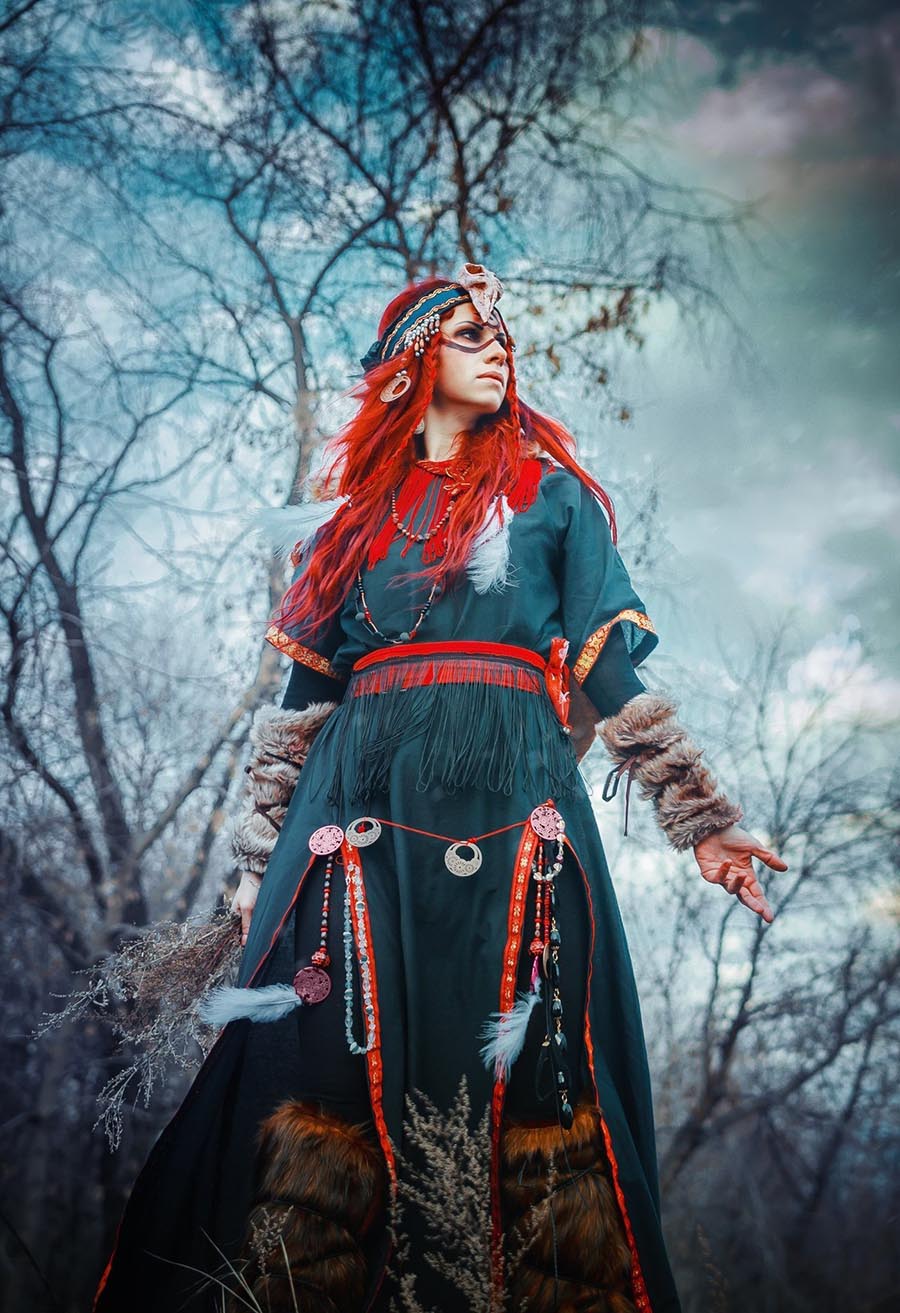 Girls in Slavic costumes underwear in Shaoxing